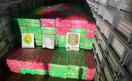 BPFRON, PF/NEPOM E PC apreendem mais de 18 mil pacotes de cigarros contrabandeados em Itaipulândia