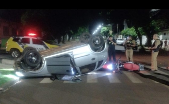 Colisão em cruzamento deixa uma pessoa ferida no centro de Medianeira