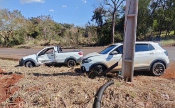 Colisão entre dois veículos deixa três feridos entre Missal e Itaipulândia
