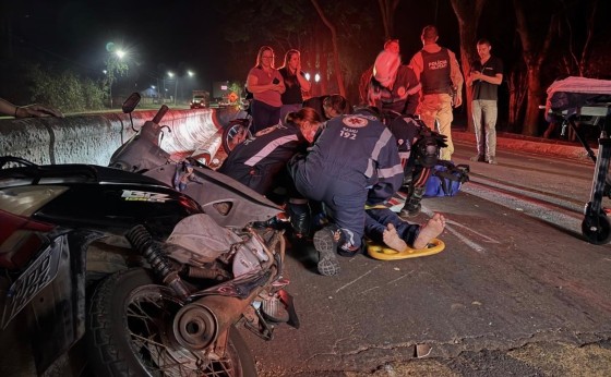 Colisão frontal entre motos deixa jovem em estado grave em Santa Helena