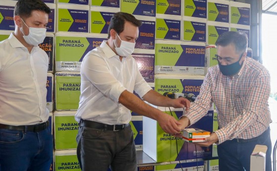 Com nova remessa, Paraná vai intensificar vacinação de domingo a domingo