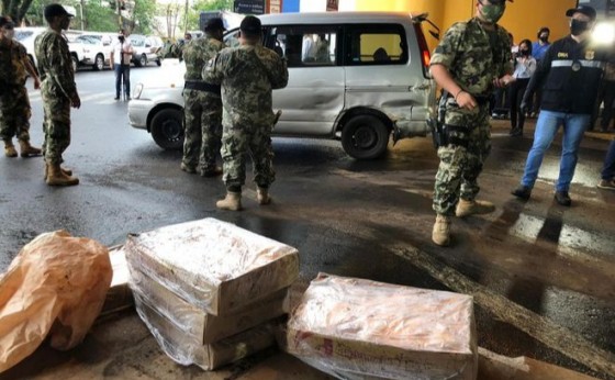 Contrabando de frango foi a primeira apreensão após reabertura da Ponte da Amizade