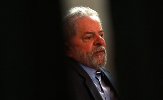 Defesas de Lula e de José Dirceu pedem para que eles deixem a prisão após decisão do STF