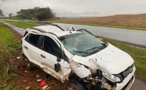 Duas ambulâncias do SAMU e PRE de Santa Helena atendem acidente com duas vítimas