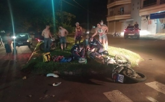 Duas pessoas morrem em batida entre motos no centro de Santa Helena