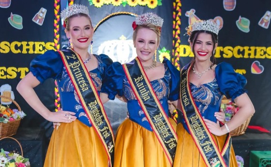 Eluise Mara Lenz é eleita Rainha da 23ª Deutsches Fest de Missal