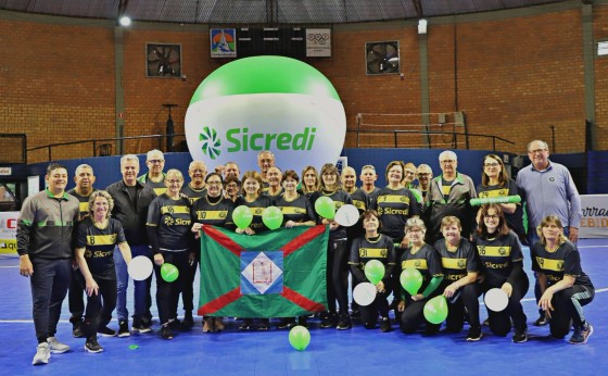 Equipe Feminina de Missal mantém liderança do Circuito Regional de Vôlei Câmbio Oeste Sicredi