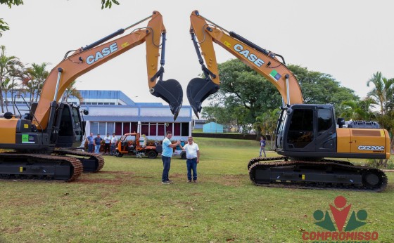 Escavadeiras Hidráulicas e Retroescavadeiras são oficialmente entregues em Missal