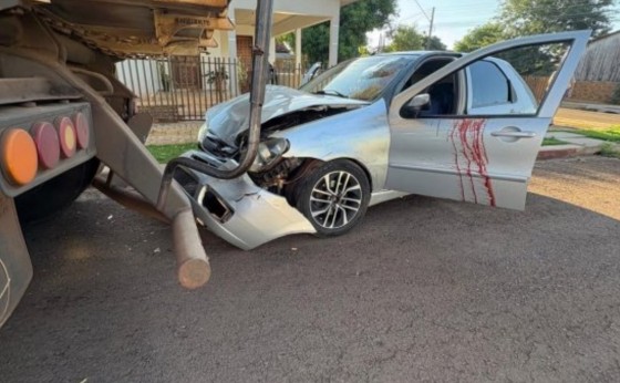 Execução no centro: homem é morto a tiros dentro de carro em Itaipulândia