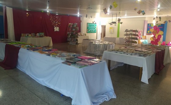 Feira do Livro na Escola Novo Milênio  segue até o dia 08 de julho