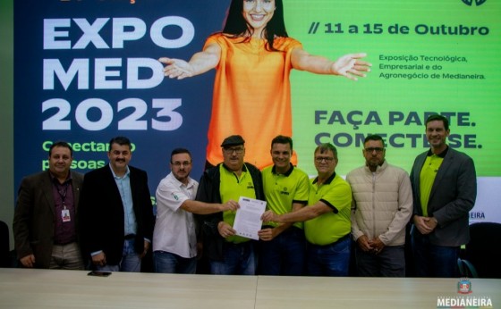 Foi lançada oficialmente na noite de ontem em Medianeira a EXPOMED 2023