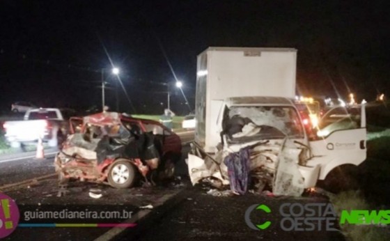 Grave acidente entre veículo e caminhão deixa uma pessoa morta na BR 277 em Matelândia