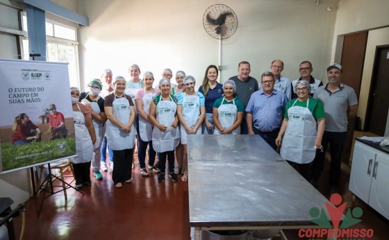 Grupo de agricultoras de Missal participa de Curso de Produção de Queijos e Derivados Lácteos