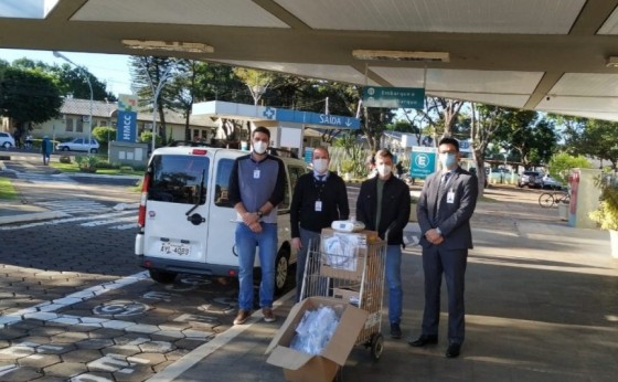 HMCC repassa cinco respiradores ao hospital municipal de Foz outros 12  foram doados pelo Ministério