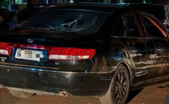 Homem atropela criança, segurança e colide em vários carros em Santa Helena