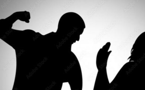 Homem é detido pela PM após praticar violência doméstica contra a namorada em Santa Tereza do Oeste
