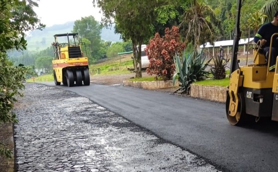 Iniciada obra de perfilamento asfáltico em Linha Jacutinga em Missal