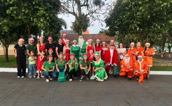 Invasão dos Papais Noéis da Acimi atraiu grande público em Missal