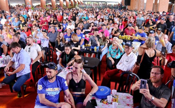 Itaipulândia: Festa do Colono e Motorista reúne mais de 4 mil pessoas