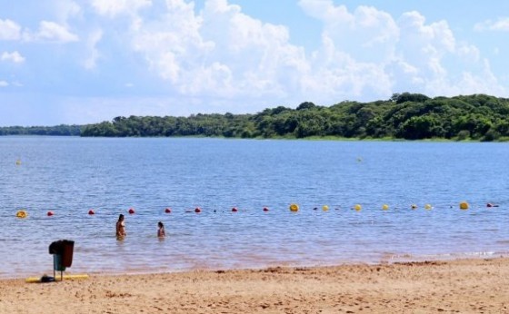 Itaipulândia: Município melhora a sinalização na área de banho e embarcações no Balneário Jacutinga