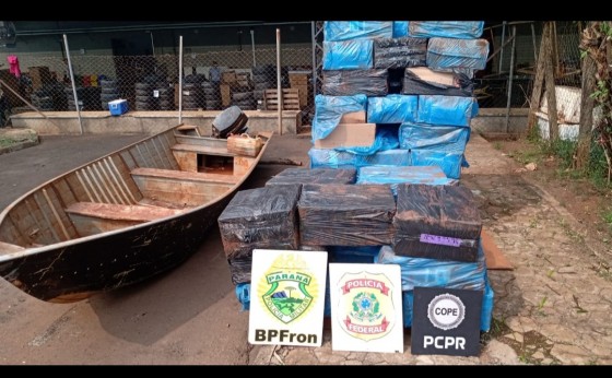 Itaipulândia: PM, PC e PF apreendem embarcação carregada com cigarros contrabandeados