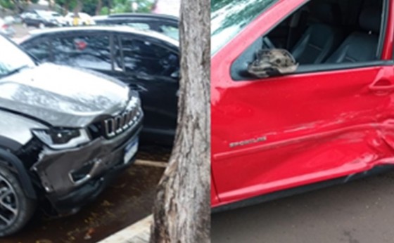 Jeep Compass avança preferencial e bate em Golf na Av. Willy Barth em São Miguel