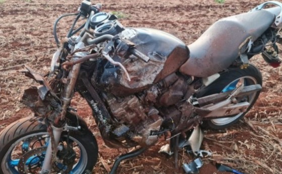 Jovem de 23 anos de idade fica em estado grave após acidente com moto esportiva na PR 495