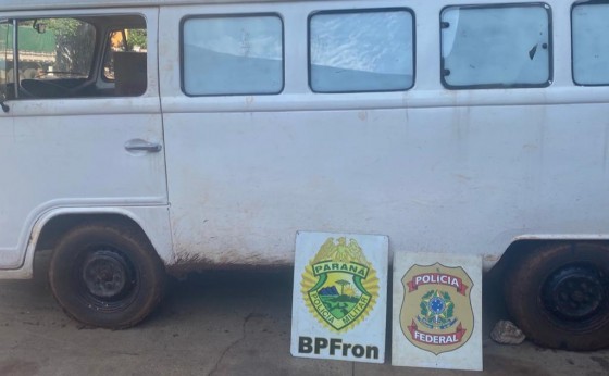 Kombi com cigarros contrabandeados é apreendida pelo BPFRON e Polícia Federal em Itaipulândia