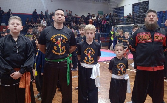 Kung Fu Wushu Dragão Negro de Missal conquista 2 ouros e um bronze em evento em Quatro Pontes