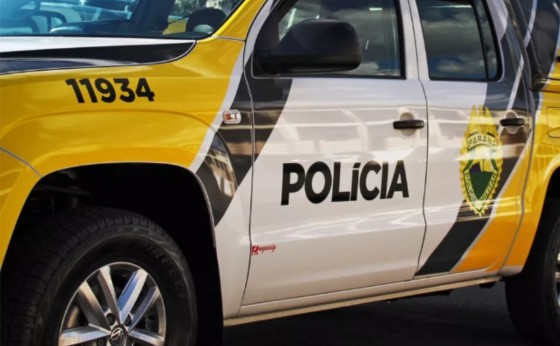 Mãe é presa após deixar bebês e criança trancados dentro de carro no Paraná