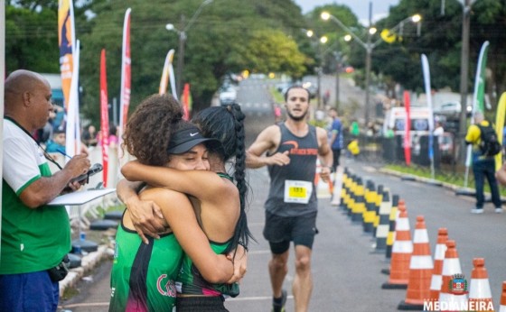 Mais de 350 competidores participaram da Corrida de Rua Noturna -  Etapa da Independência