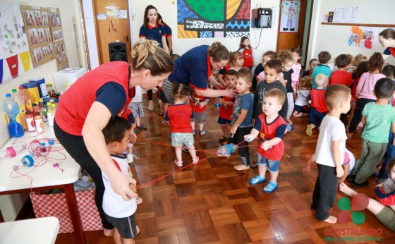 Materiais recicláveis viram ferramentas educacionais em CMEI do Bairro Renascer em Missal