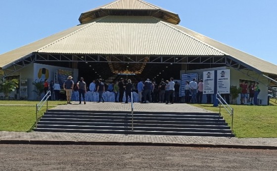 Medianeira: Expo UDC + Agro reúne principais setores do agronegócio da região