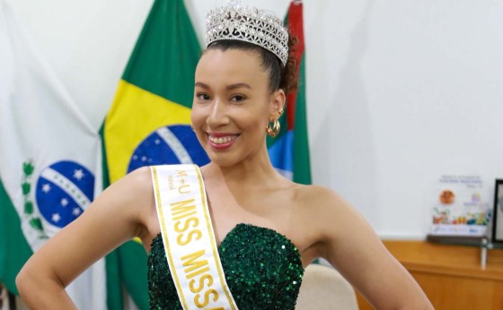Miss Missal recebe a faixa de participação no Concurso Miss Paraná em 2024