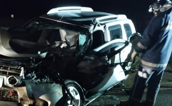 Missal: grave acidente deixa motorista preso às ferragens na PR-495 em Dom Armando
