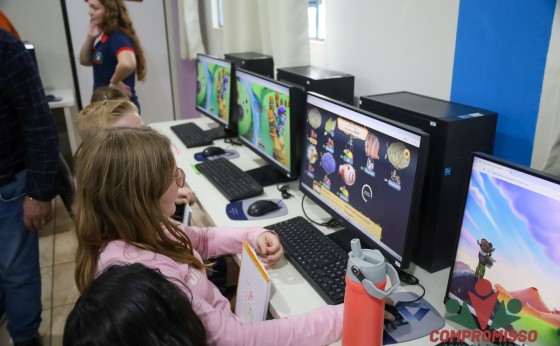Missal investe na instalação de laboratórios de informática nas escolas municipais