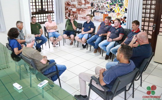 Motoristas do Transporte Escolar de Missal recebem orientações da Secretaria de Educação