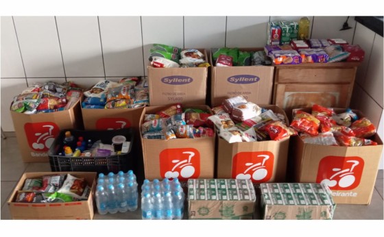 Net Stressiat arrecadou quase uma tonelada de alimentos que serão entregues a famílias carentes