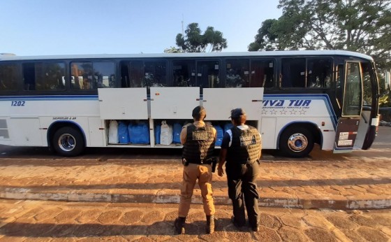 Operação Hórus realiza apreensão de Dois ônibus produtos contrabandeados do Paraguai em Medianeira