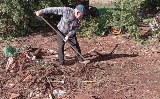 Oscar Welter: Aos 92 anos, firme e forte nos trabalhos do dia a dia