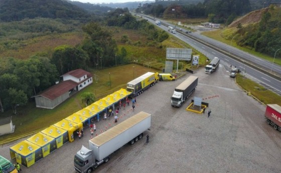Paraná vai destinar primeiro lote da Janssen para vacinar trabalhadores do transporte