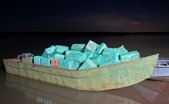 PF e Polícia Militar Apreendem Embarcação com 60 Mil Maços de Cigarros no Lago de Itaipu, em Missal