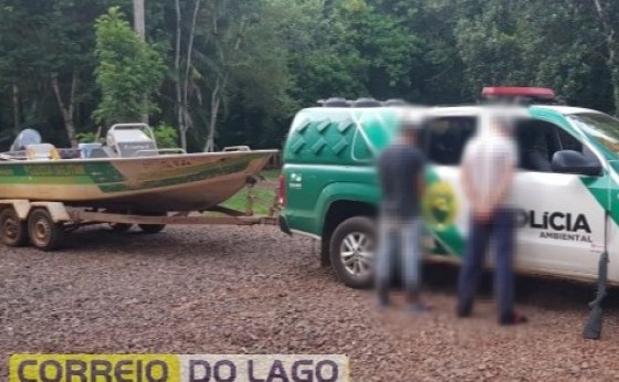 Polícia Ambiental prende dois caçadores com espingarda de pressão com calibre 22 em Santa Helena