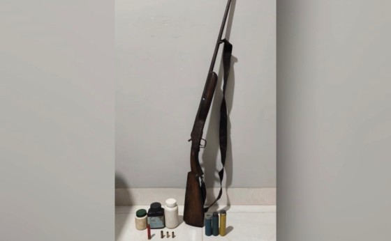 Polícia Civil apreende arma de fogo durante cumprimento de mandado por violência doméstica