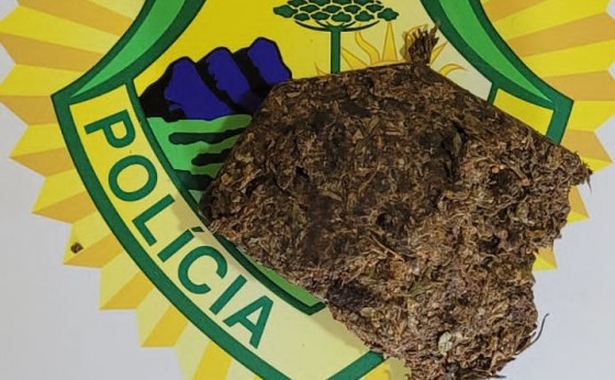 Polícia Militar de Itaipulândia detém homem em posse de droga