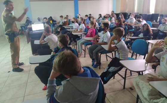 Polícia Militar de Missal realiza palestra sobre Bullying em escola