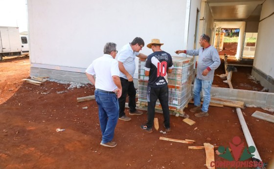 Portão Ocoí: Gestores de Missal se impressionam com o avanço da Construção do CMEI Primeiros Passos