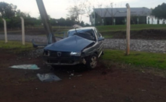 PRE registra capotamento na PR 488 na comunidade de Esquina Céu Azul em Santa Helena