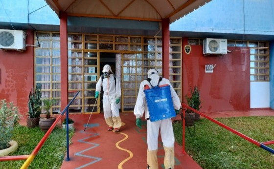 Prédios Públicos  passam por Desintetização e limpeza de caixas de água em Missal