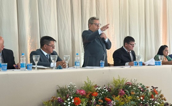 Prefeito Ferrari e Vice Chenho assumem o Executivo, Elias Andrade é eleito Presidente da Câmara